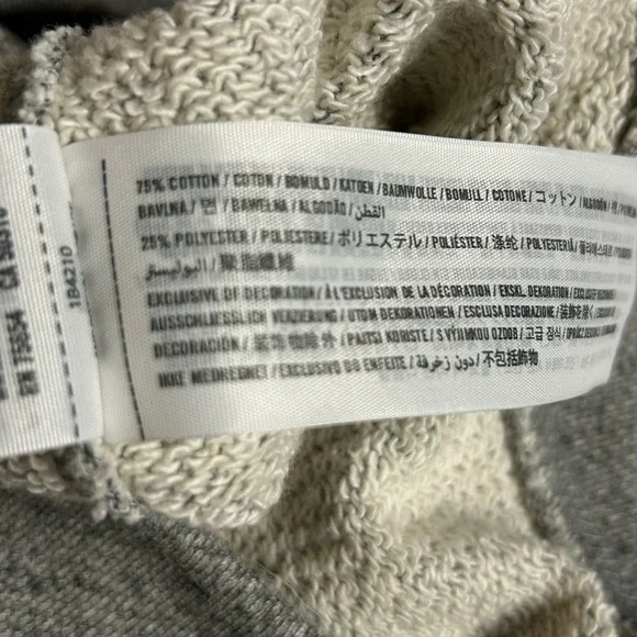 Abercrombie & Fitch Gray Crewneck Sweater - Picture 4 of 4